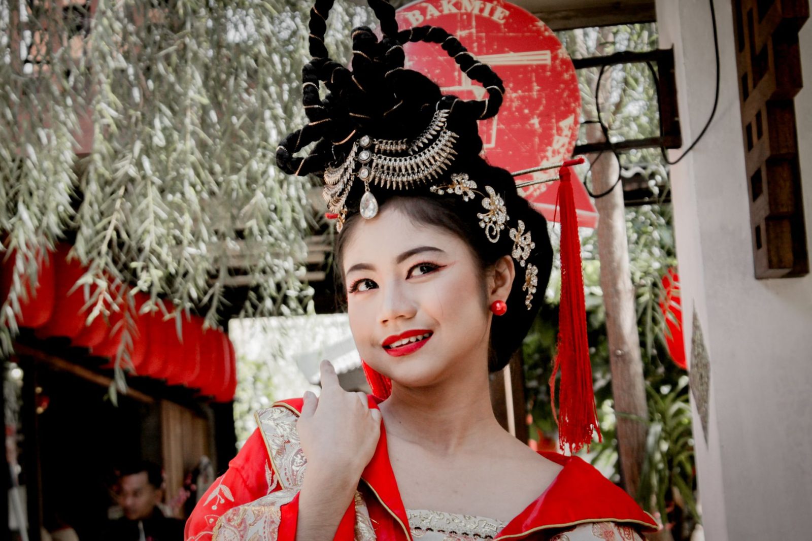 玉佩吊坠常见形制与经典图案解析:主流款式特征与佩戴搭配