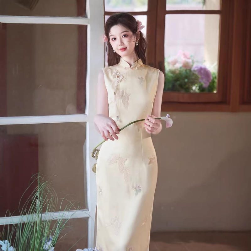 唐依恋刺绣无袖改良旗袍女夏季订婚礼服裙
