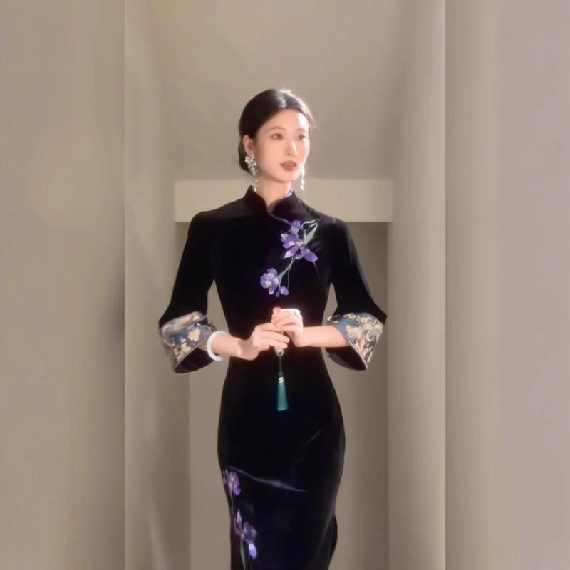 高级手工刺绣丝绒倒大袖旗袍连衣裙