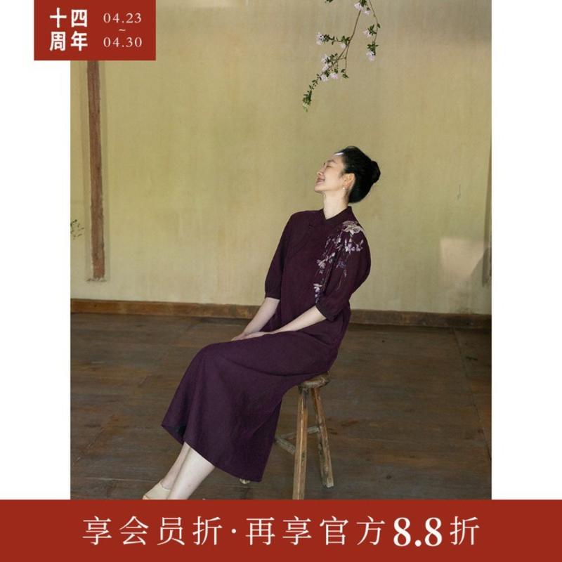 牧衣游原创手工刺绣紫色香云纱复古改良旗袍连衣裙