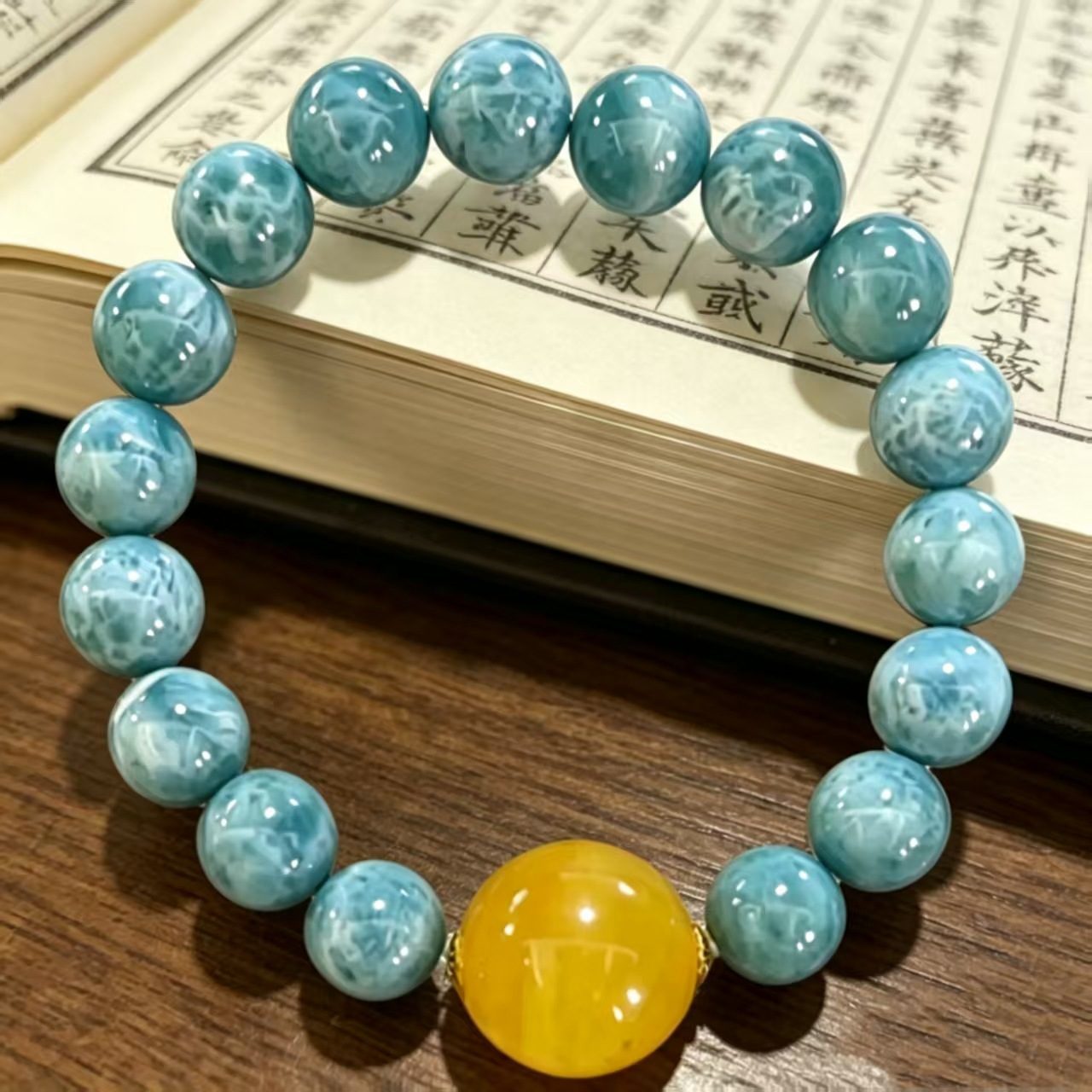 天然海纹石蜜蜡手串 女士轻奢高级感手链 冰透质地日常百搭手饰